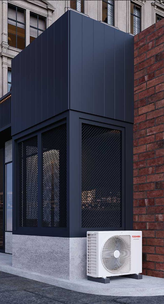 Ova spoljašnja jedinica koristi ekološki rashladni fluid R32, koji obezbeđuje veću energetsku efikasnost i smanjen uticaj na životnu sredinu, uz vrhunske performanse u režimu hlađenja i grejanja.